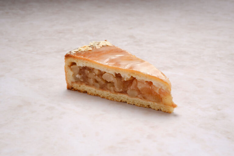 Stück Gedeckter Apfelkuchen